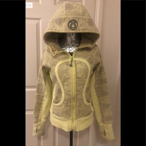 Lululemon Hoodie in Light Yellow with Etched Design Motifs